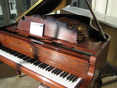 Piano | Baby Grand at the Univ. of Michigan piano sale. | Dave Carter | Flickr