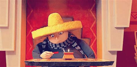 Nacho Hat GIF - DespicableMe CincoDeMayo 5demayo - Discover & Share GIFs