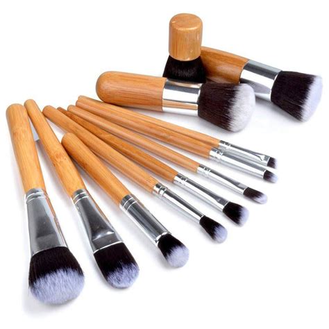 11 Bamboo Brushes Set – CLEOF COSMETICS