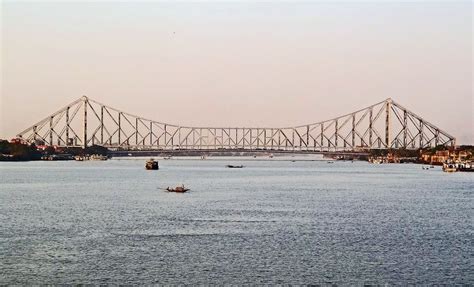 Stock Pictures: Howrah Bridge of Kolkata Photographs and Sketch