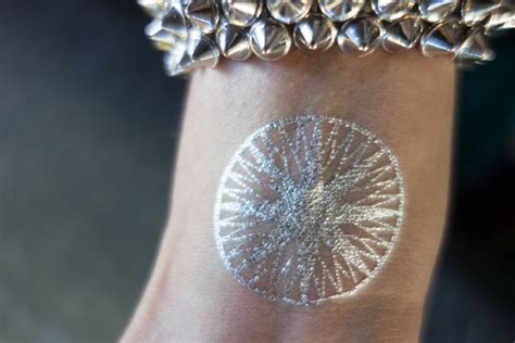 permanent silver tattoo ink - Google Search | Modeschmuck