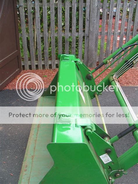 Loader/Bucket quick attach - TractorByNet