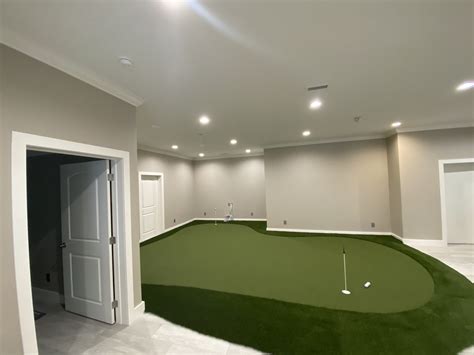 Indoor Putting Green | Turf Installation | Synthetic Turf International