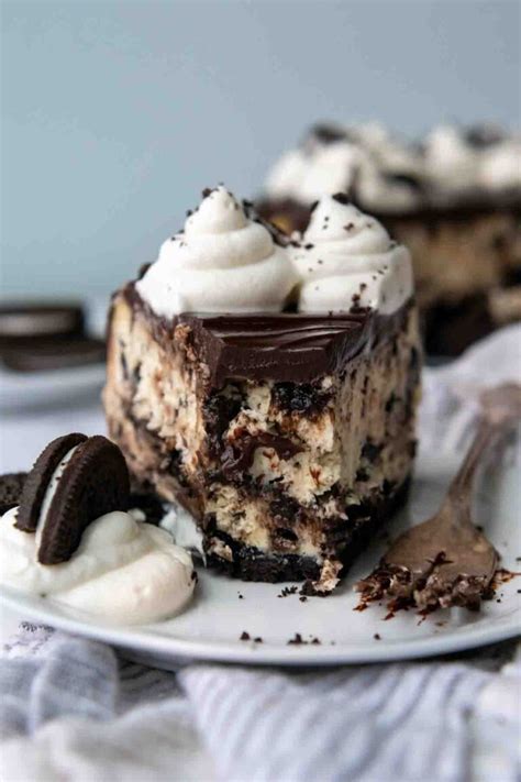 Ultra Creamy Gluten-Free Oreo Cheesecake (Easy) - Best Recipe!