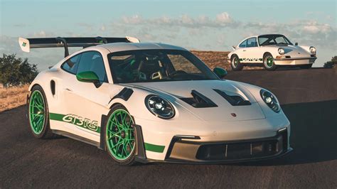 2023 Porsche 911 GT3 RS debuts with 518 bhp, double the downforce [UPDATE]