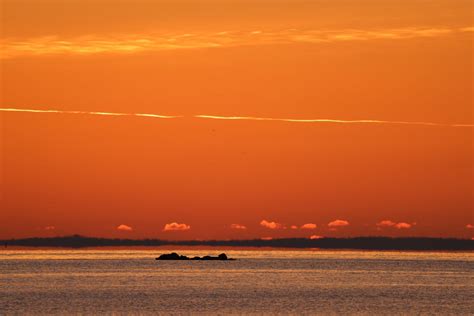 Ocean View During Sunset · Free Stock Photo