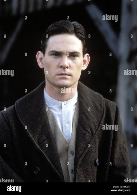 Henry thomas film hi-res stock photography and images - Alamy