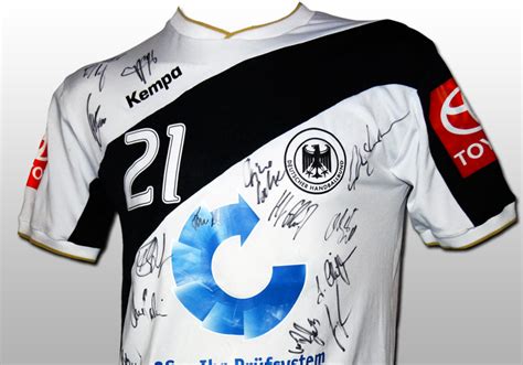 Handball-Trikot signiert von den Weltmeistern aus dem Jahr 2007