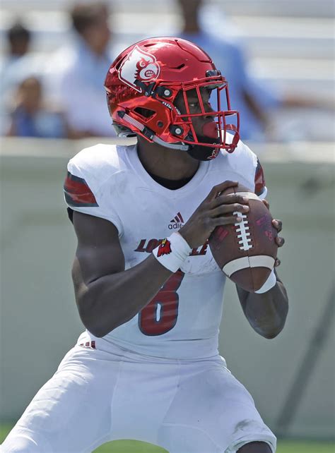 Louisville QB Lamar Jackson sports look of Heisman winner again | Las ...