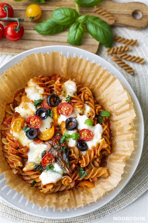 Baked Pasta with Fresh Mozzarella Recipe | NoobCook.com