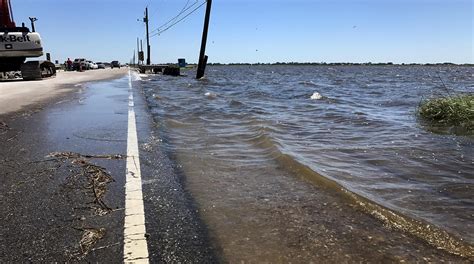 An Island In Louisiana's Bayou Is Vanishing, And Its Residents Are ...