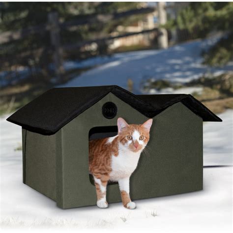 This Heated Cat House Will Keep Outdoor Kitties Warm Through Freezing Temperatures - Love and ...