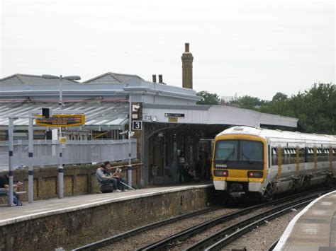 Lewisham station © Mike Quinn cc-by-sa/2.0 :: Geograph Britain and Ireland