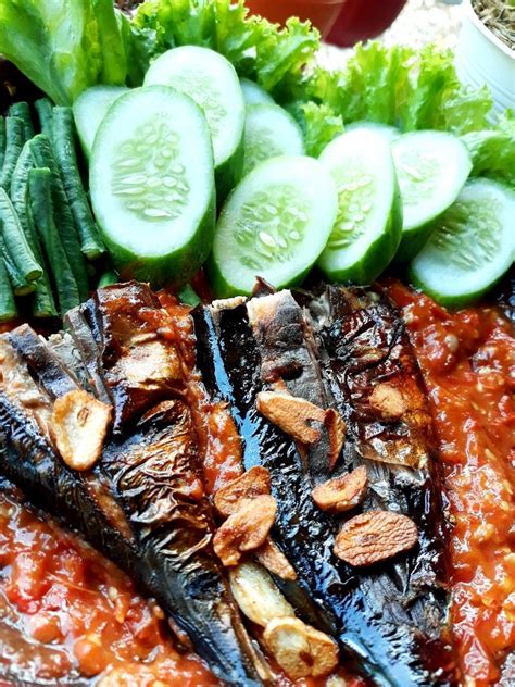 ikan asap penyet | Ikan asap, Makanan, Resep ikan