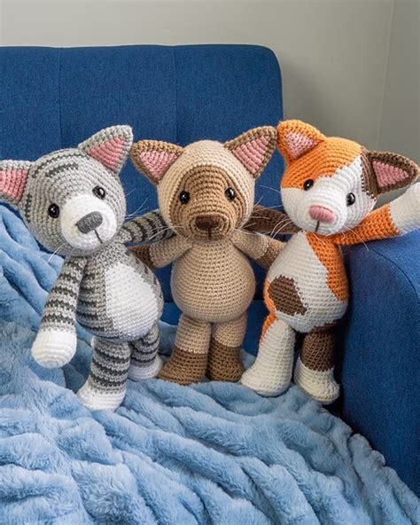 Minimal Sewing Amigurumi Patterns - Jess Huff