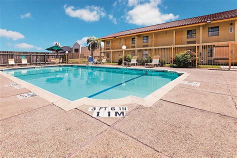 La Quinta Inn by Wyndham Corpus Christi North | Corpus Christi, TX Hotels