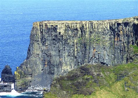 Download Cliffs Of Moher svg for free - Designlooter 2020 👨‍🎨