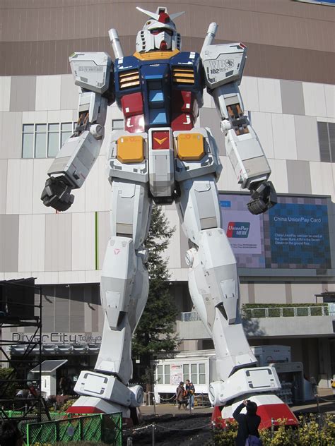 Gundam Giant Robot Tokyo - Gundam Robots