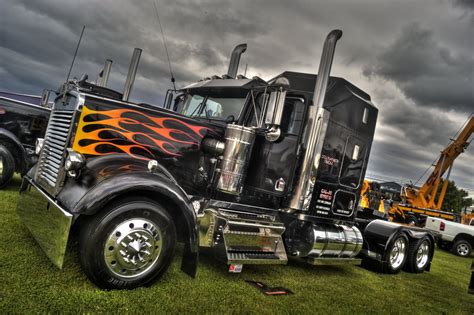 Wallpaper Trucks Kenworth - WallpaperSafari