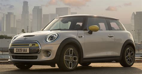 BMW reveals all-electric MINI cooper SE with 'go-kart-feeling'