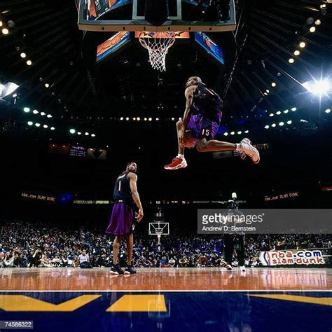 Vince Carter 2000 Dunk Contest Photos and Premium High Res Pictures ...