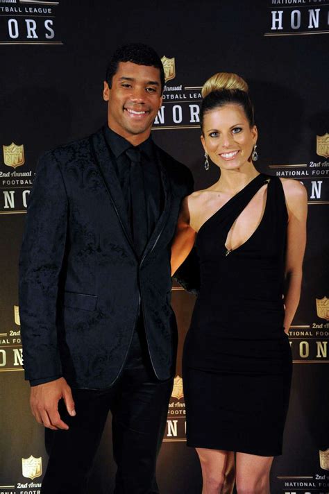 Just what is up with Russell Wilson's divorce?