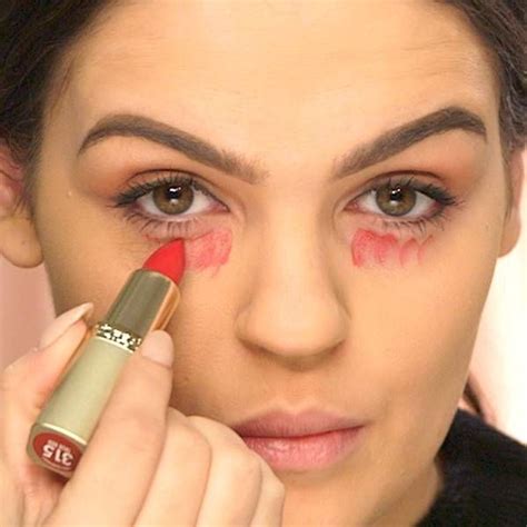 How to Cover Dark Circles With Red Lipstick | Makeup.com by L'Oréal | Dark circles makeup ...