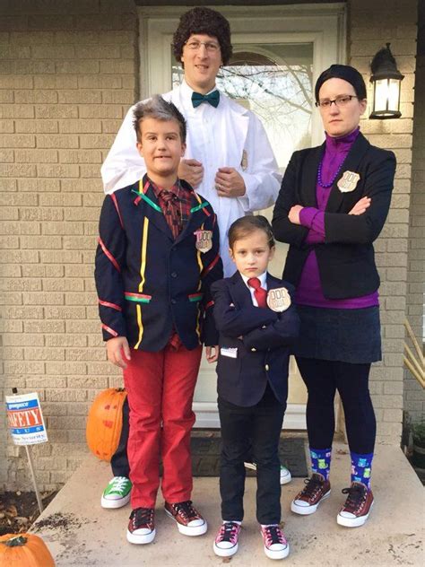 Odd Squad Halloween family from Twitter. Props for the Odd Todd costume! :D | Odd squad costume ...