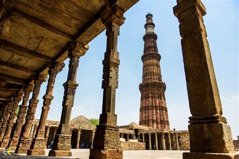 Qutub Minar and Complex | Historical architecture, Architecture ...