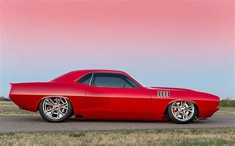 Look at this ‘Cuda. Have you ever seen a more high-end, every-trick-in-the book, custom E-Body ...