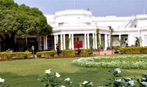 Rashtrapati Nilayam Gardens to open for public viewing from today ...