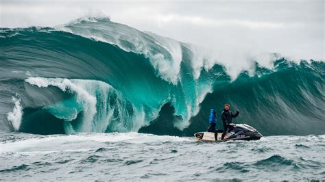 The Right, Australia - The World's Scariest Waves - X Games