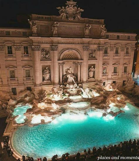 La Fontana di Trevi at night, Rome. Photo by @ahmet.erdem | Trevi fountain, Rome italy, Trevi