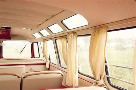 21-Window Deluxe Volkswagen Type 2