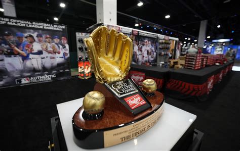 MLB News: What time is the MLB Golden Gloves awards ceremony and where ...