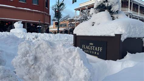 3 feet of snow pummels Flagstaff, shuts down busy northern Arizona ...