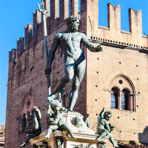 Statue of Neptune on Piazza Del Nettuno in Bologna Stock Photo - Image ...