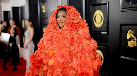 Lizzo Grammy Awards Look 2023: A Flower Arrangement & A Side Of Vocals ...