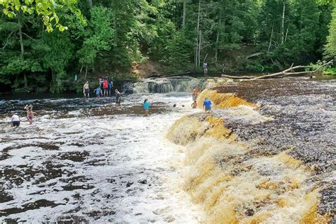 DIY Upper Peninsula Michigan waterfalls tour MAP: 10+ Michigan waterfalls to add to your UP road ...