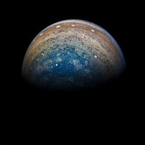 NASA Juno spacecraft takes stunning new images of clouds on Jupiter - Business Insider