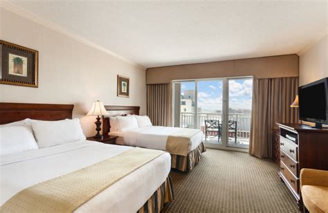 Holiday Inn Suites Ocean City (Ocean City, MD) - Resort Reviews - ResortsandLodges.com