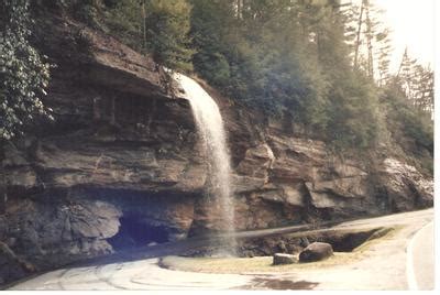 Bridal Veil Falls Highlands, NC USA - World of Waterfalls