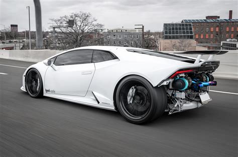 This Twin Turbo Lamborghini Huracan Evo is Pure Insanity