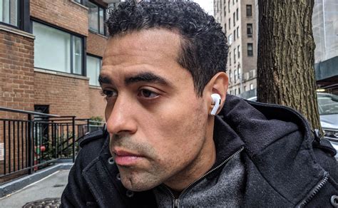 AirPods Pro vs. Beats Powerbeats Pro: Which Apple Wireless Earbuds Are ...