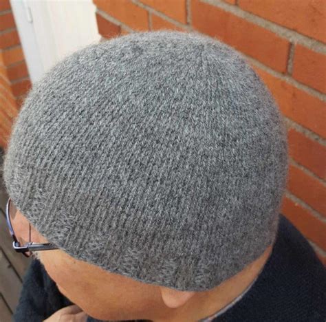 Lappone: Grey hat in twined knitting