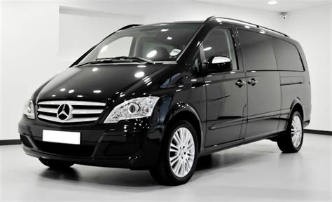 London chauffeured 7 seater minivan Mercedes Viano rental, hire with a driver. English chauffeur ...