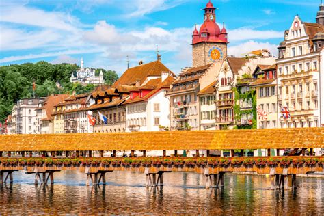 Wooden Bridge in Lucerne, Switzerland jigsaw puzzle in Bridges puzzles ...