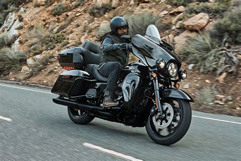 2020 Touring Motorcycles | Harley-Davidson India