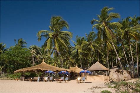 Hidden Beaches the Locals Don't Want You to Visit Gallery