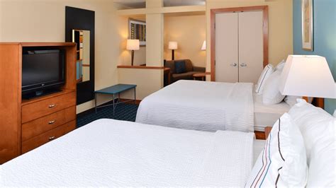 Hotel in Bloomington, IL Near Illinois State University | Fairfield Inn & Suites